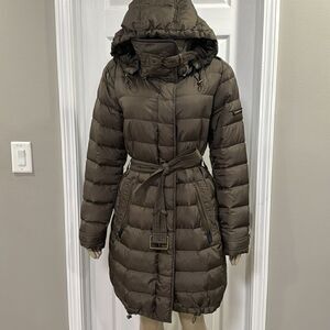 BURBERRY BRIT WINTERLEIGH DOWN COAT. DARK OLIVE